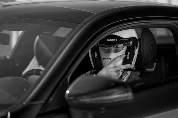 Top tips for safely managing and recycling hybrid car batteries